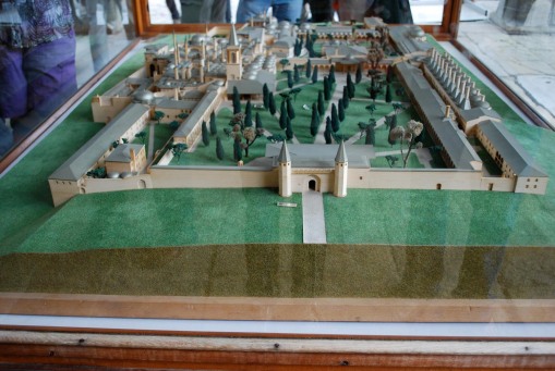 Model of the palace.