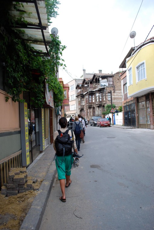 Heading to the Chora Church through the conservative Fatih district of Istanbul.